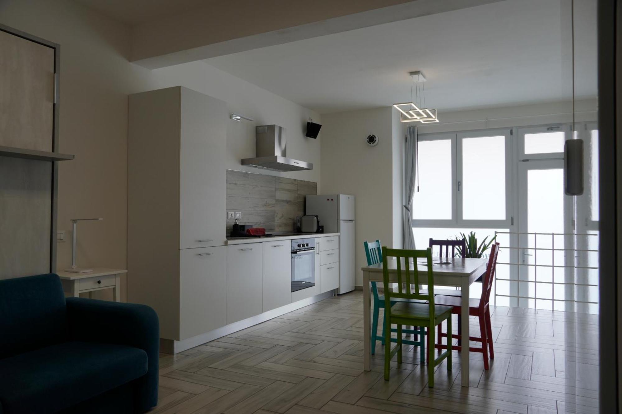 Holiday House アンコーナ エクステリア 写真